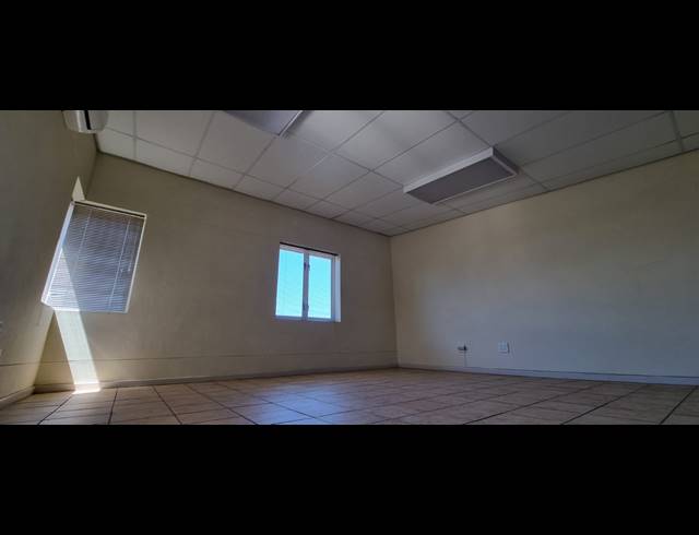 203M² WAREHOUSE TO LET IN AIRPORT INDUSTRIA
